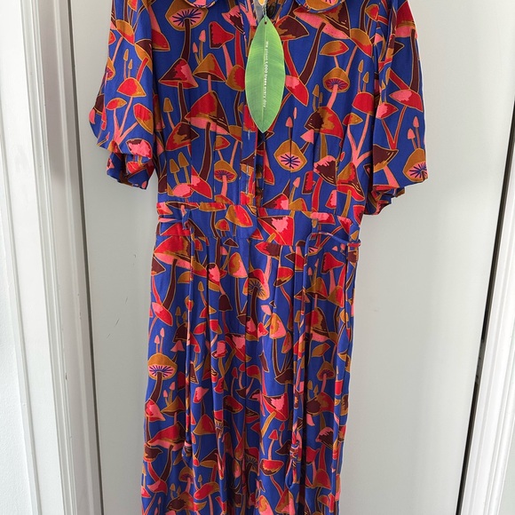 Elegant Blue and Red Patterned Jumpsuit - Picture 2 of 4